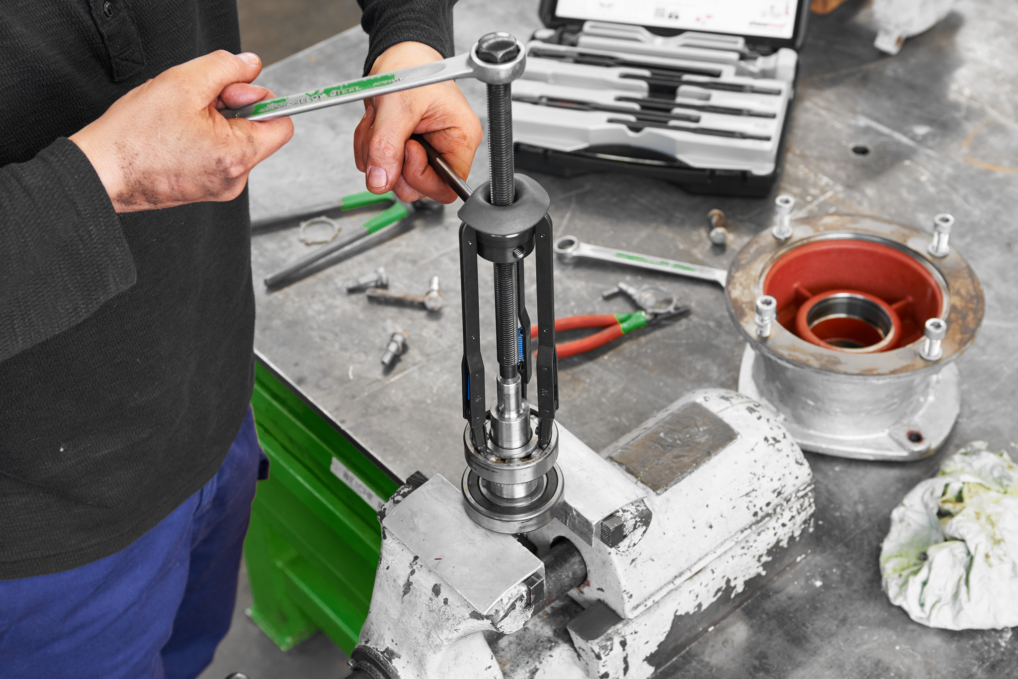 Simatool BP61 Deep Groove Ball Bearing Extractor Tool Simatool BP61 Deep Groove Ball Bearing Extractor Tool