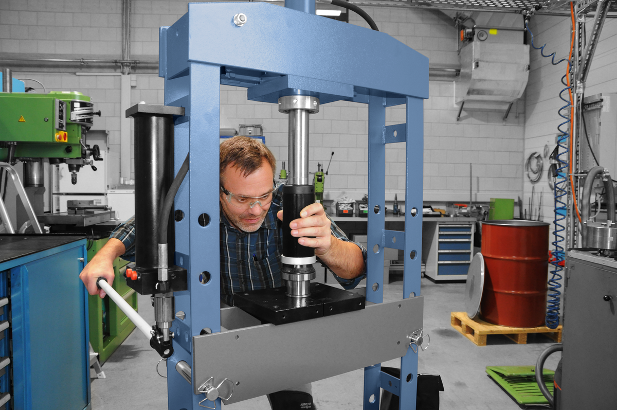 Simatool Simatool FT-P Large Bearing Installation Kit For Use With Presses ...